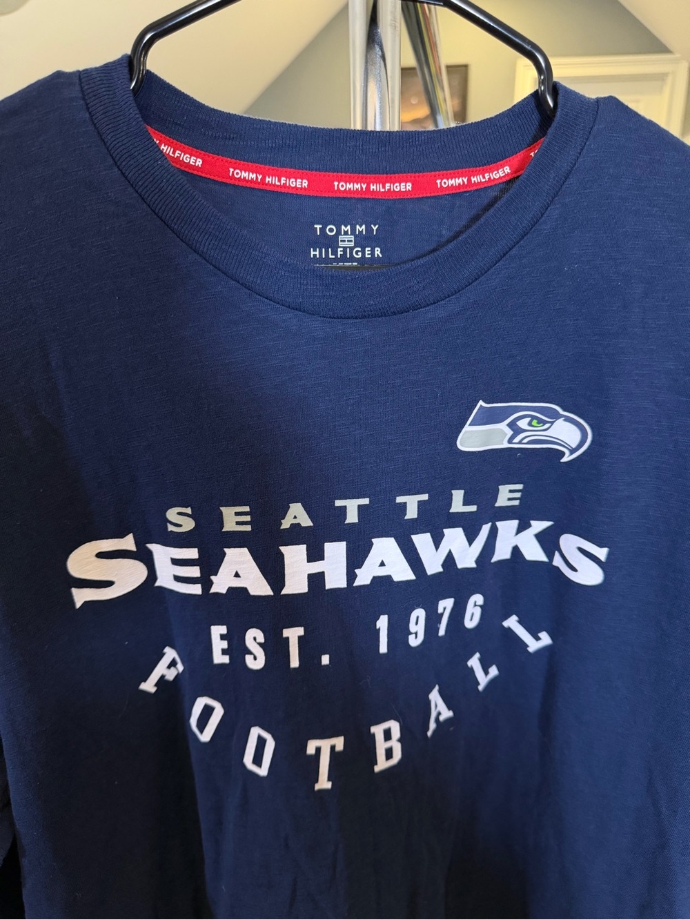 Tommy Hilfiger Seattle Seahawks NFL Long Sleeve Shirt – Navy – XL – NWT